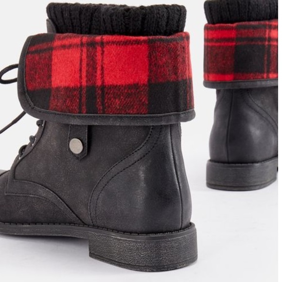 plaid panel flat boot